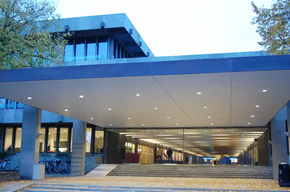 Bygning Hos Institut Byggeri Og Mekaniske Teknologi (Construct)